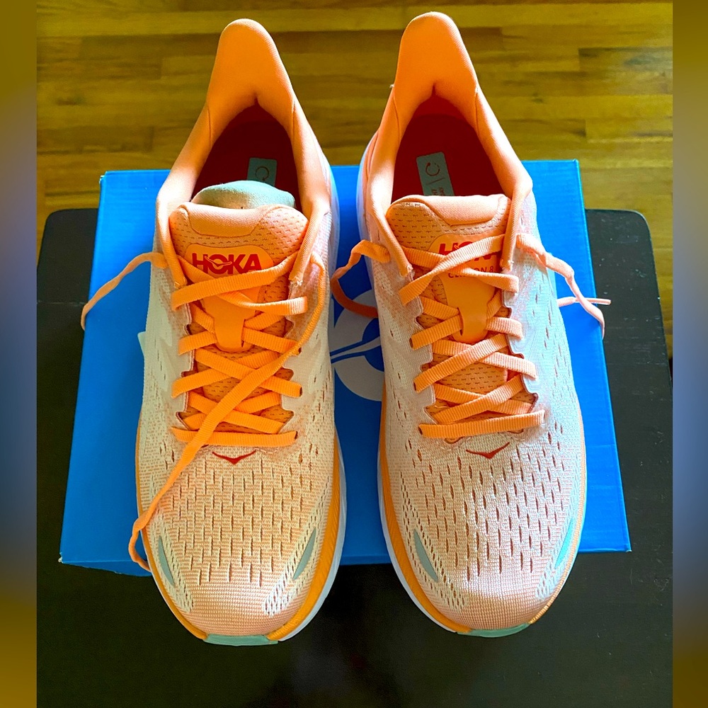 Sale !  Hoka Clifton 8 Women’s  size 7.5 B - New In Box